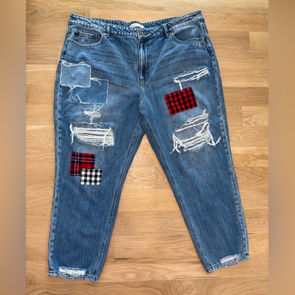 KanCan Maurices Size 22 Plus Distressed Buffalo Plaid Patch Ankle Jeans